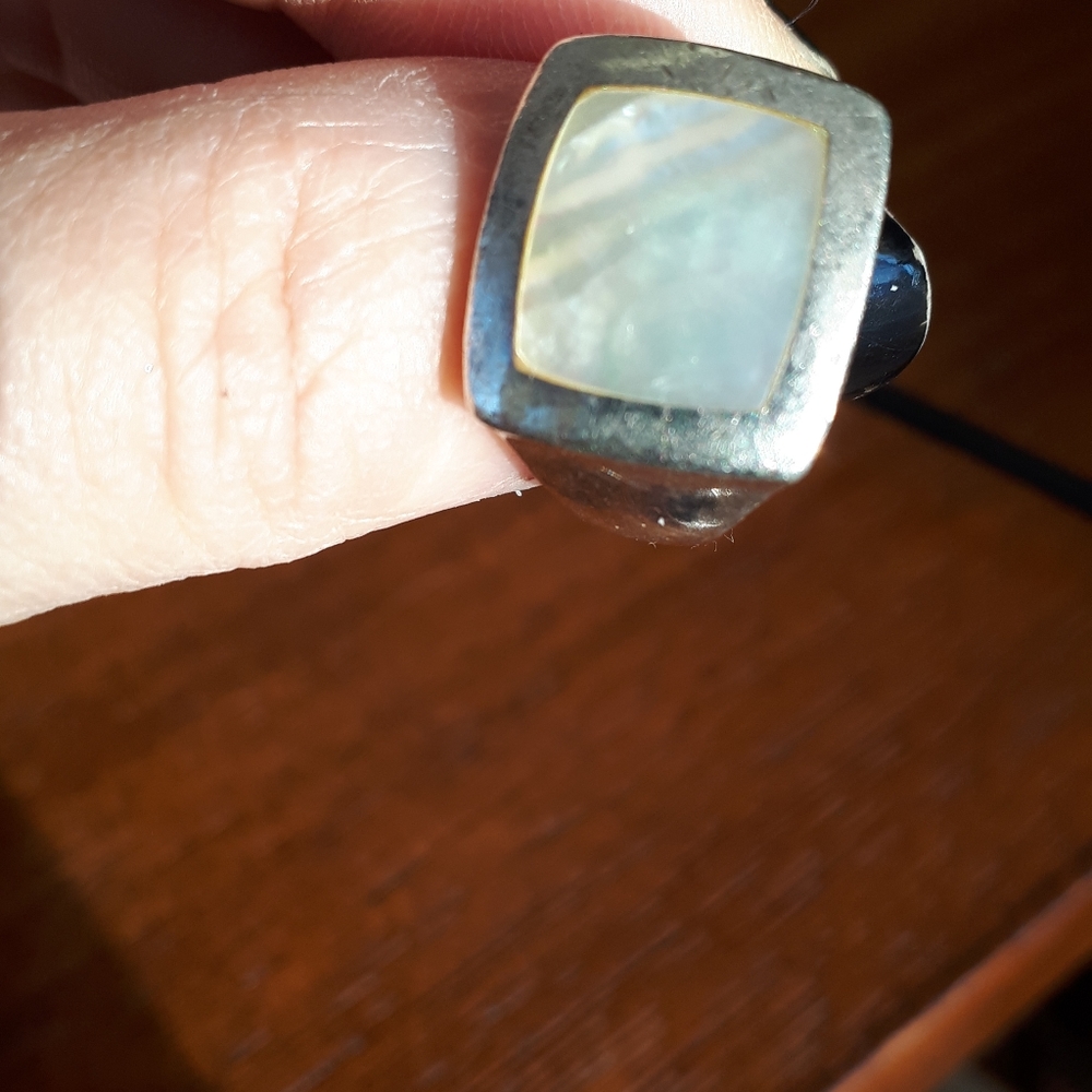 Ring mother of pearl and silver